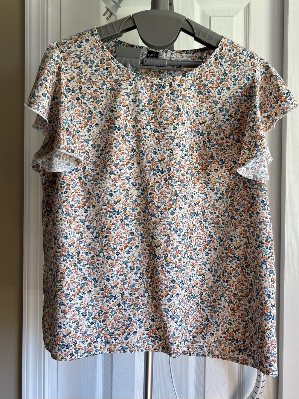 Emery Rose Floral Blouse Large
